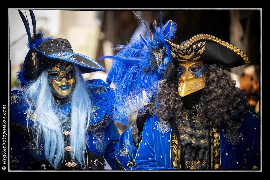 MASCARADES
